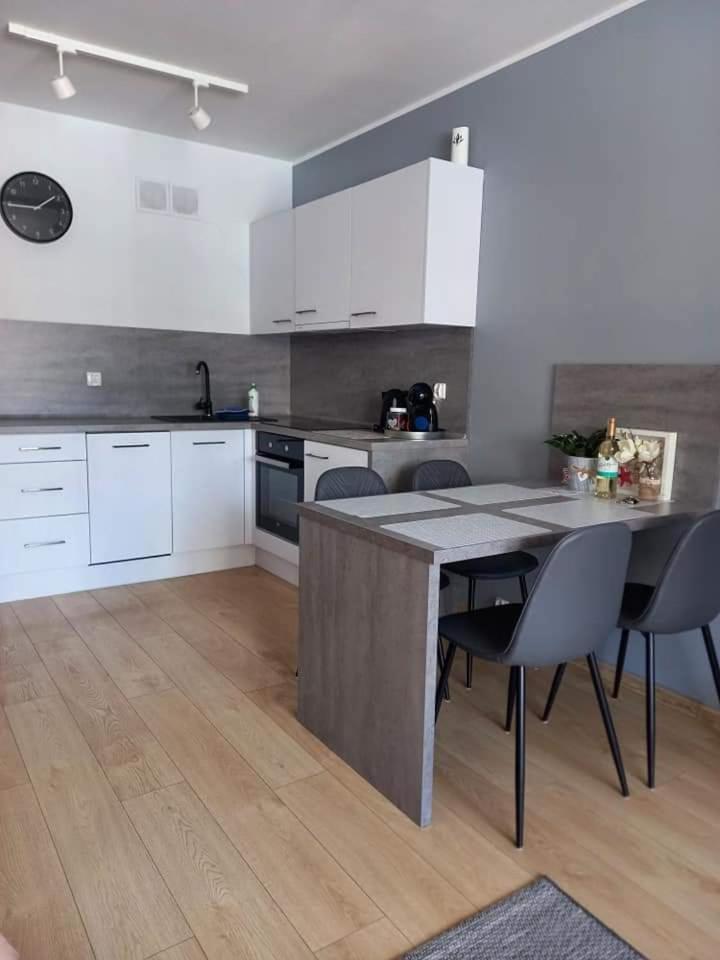 Apartament 4 Seasons- Basen Wewnetrzny,Jacuzzi,Sauna,Silownia I Kulkoland W Cenie!!! Kołobrzeg Εξωτερικό φωτογραφία